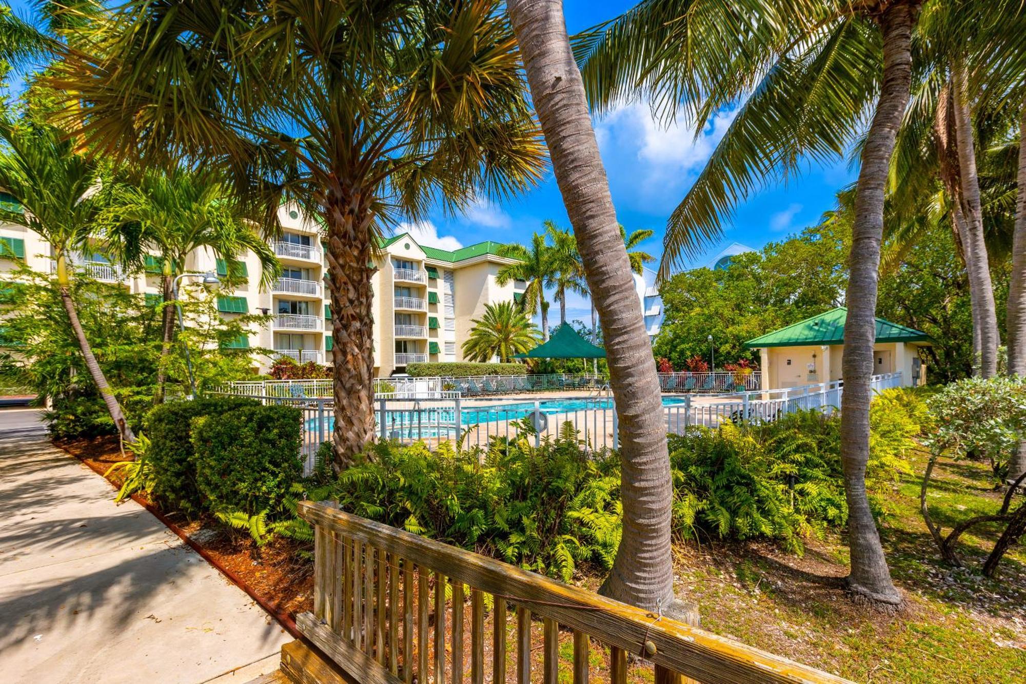 Sunrise Suites Bonaire Suite #210 Key West Room photo